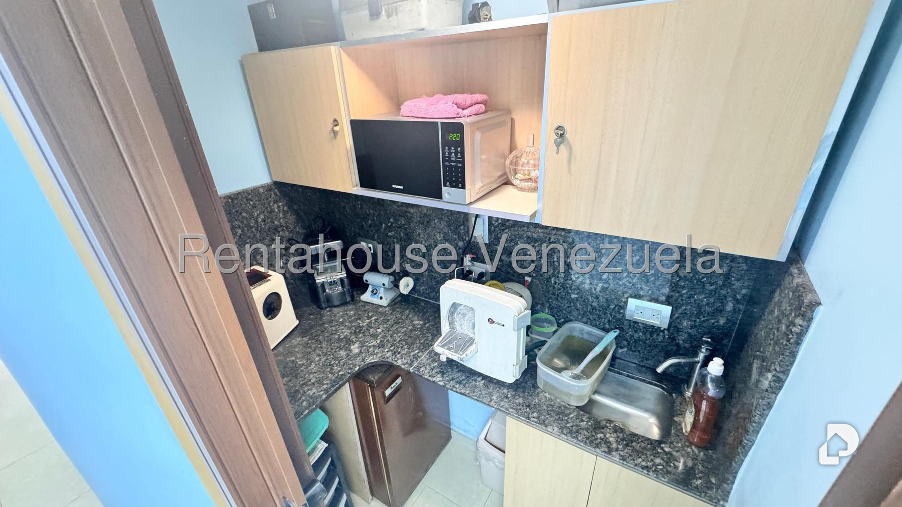 Local comercial en Montalbán I, Caracas – 15