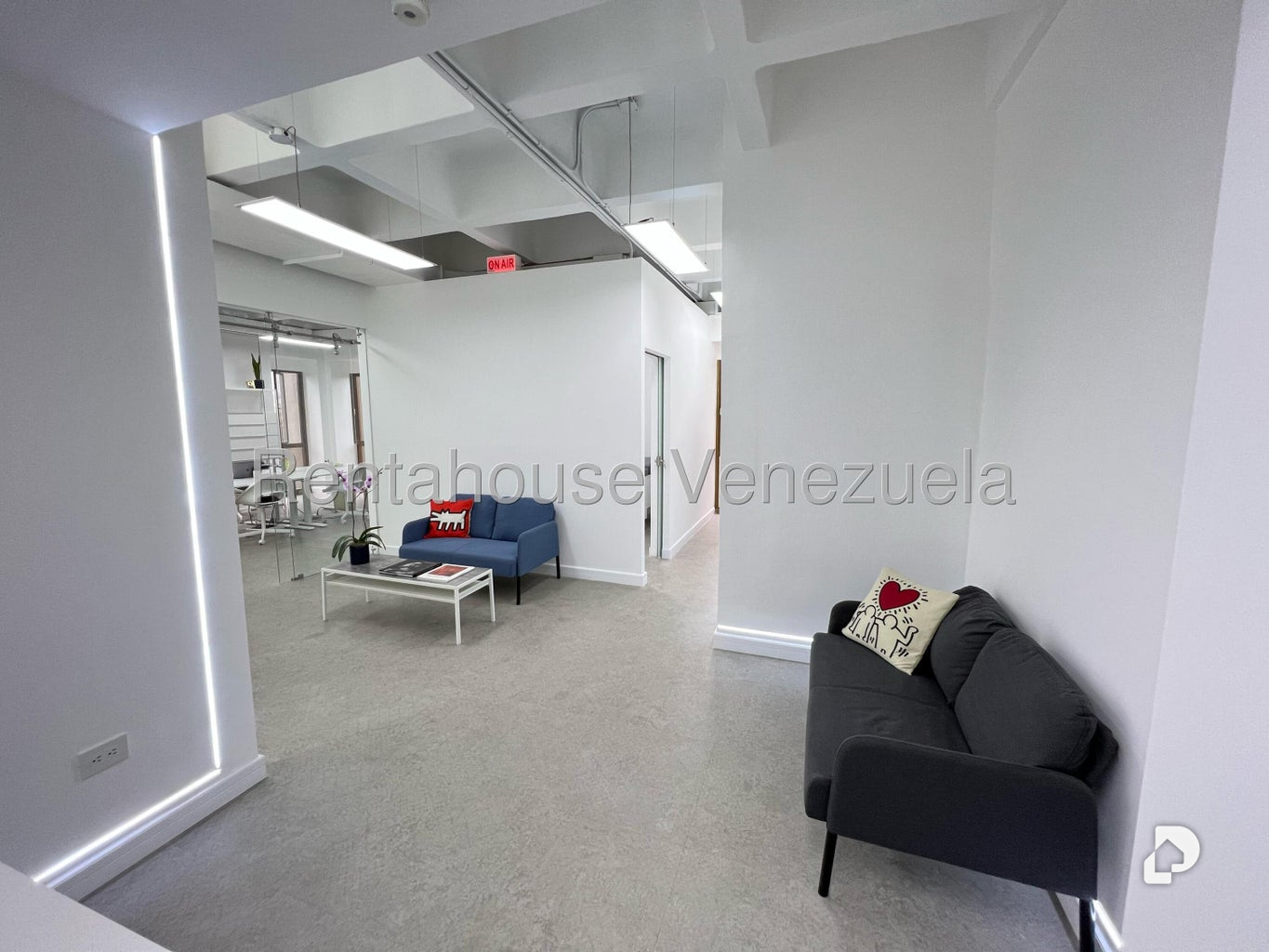 Oficina en Los Palos Grandes, Caracas – 3