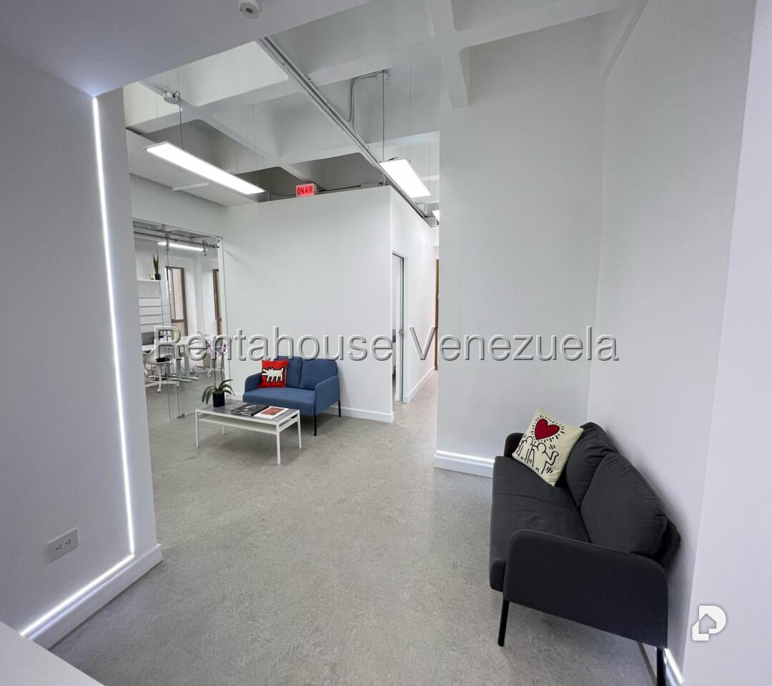 Oficina en Los Palos Grandes, Caracas – 10