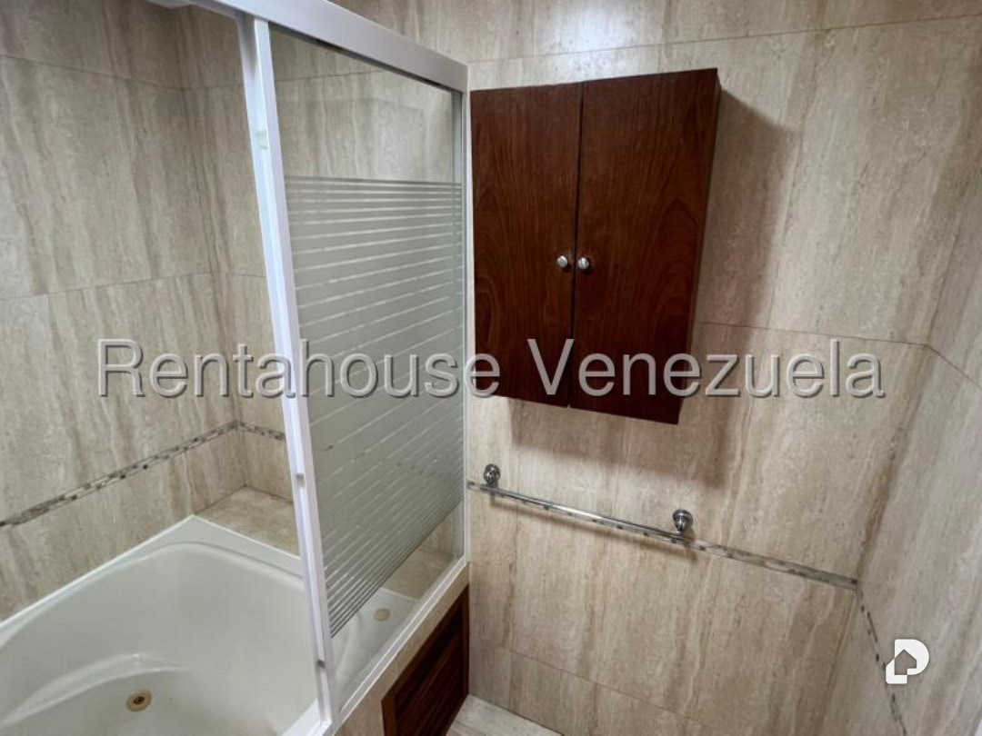 Apartment in Caracas – 13