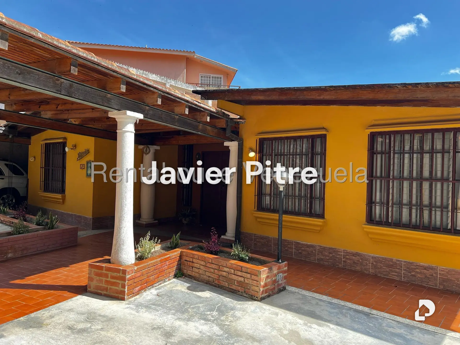 Casa en Club de Campo, Altos Mirandinos – 1