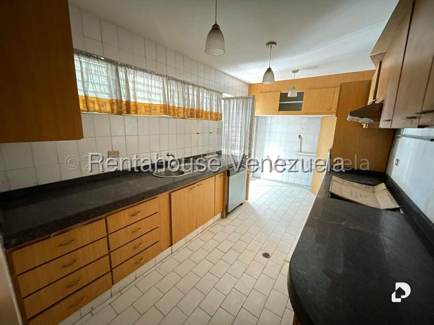 Casa en Alta Florida, Caracas – 12
