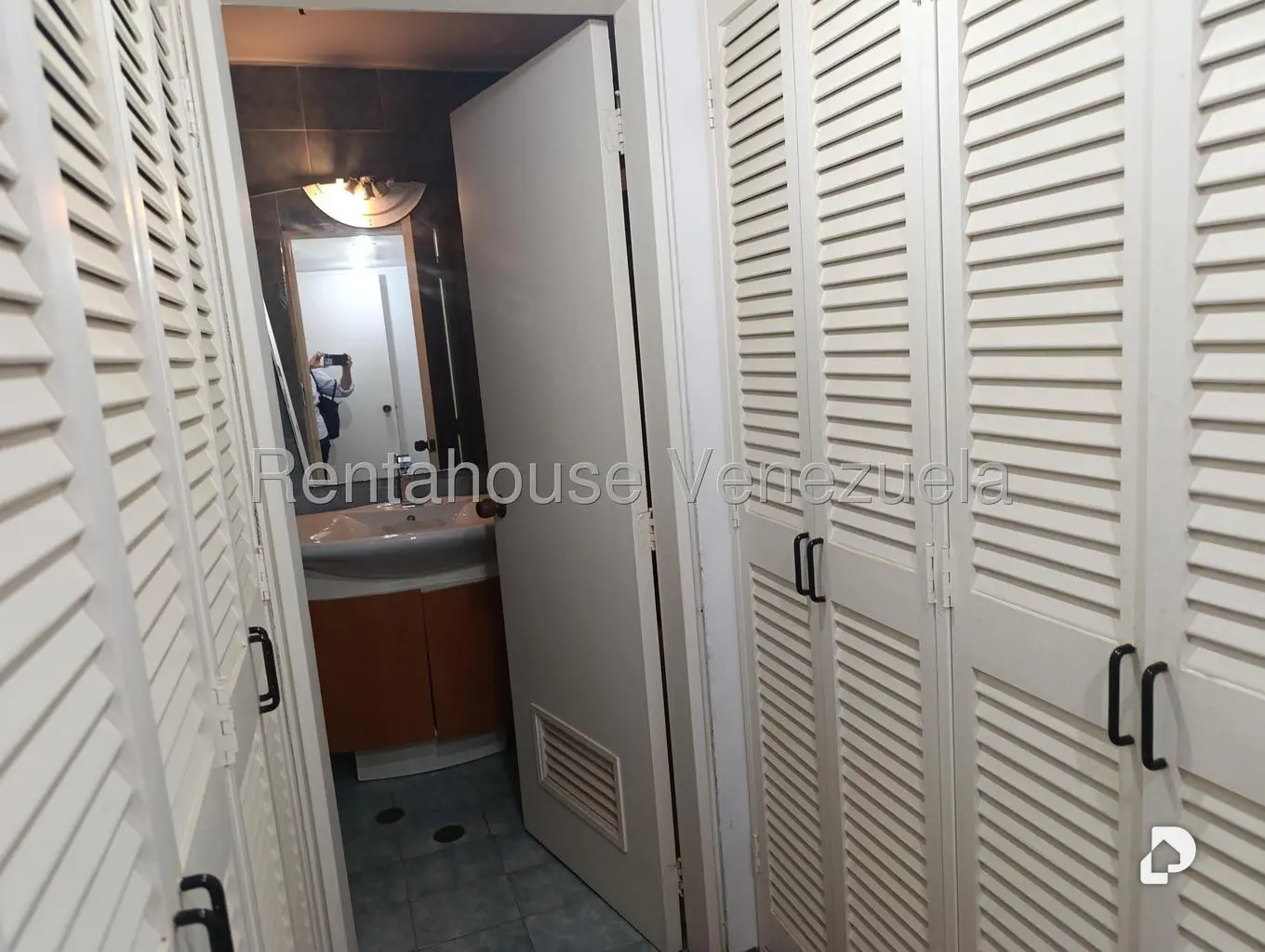Apartamento en Alto Prado, Caracas – 11
