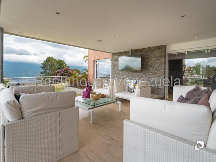 Casa en Alto Hatillo, Caracas – 12