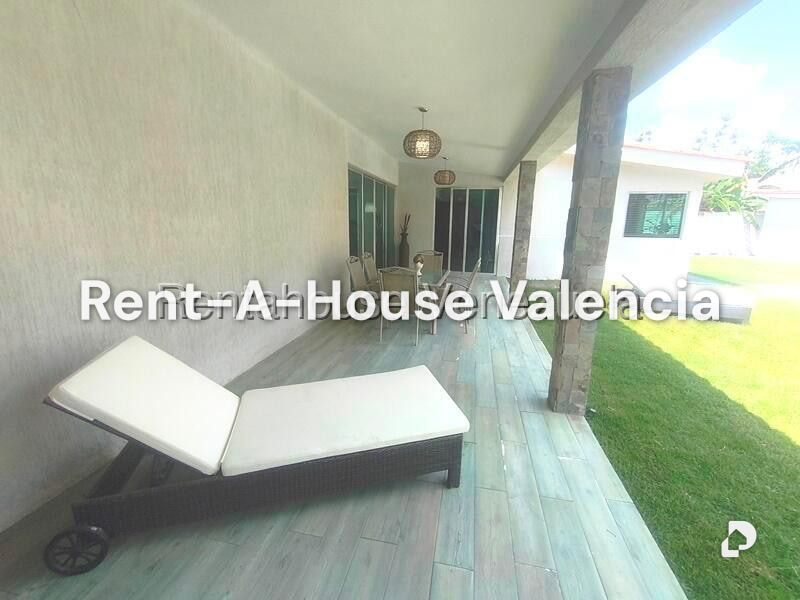 House in Guataparo Country Club, Valencia – 45