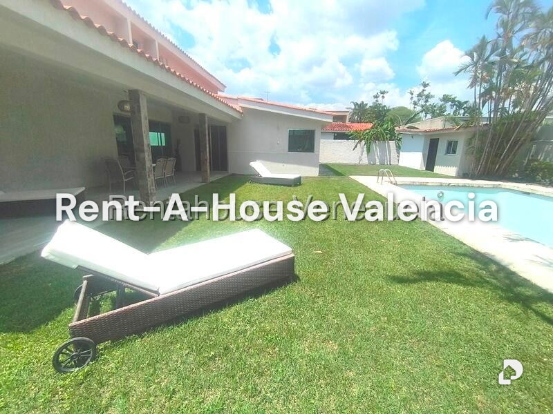 House in Guataparo Country Club, Valencia – 46