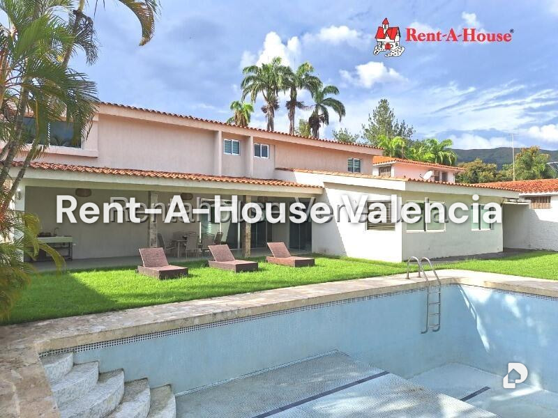 House in Guataparo Country Club, Valencia – 48