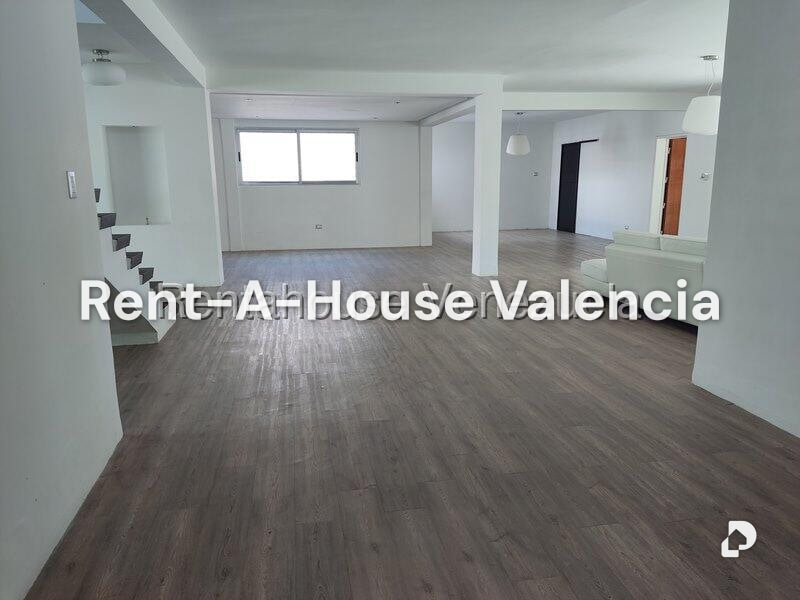 House in Guataparo Country Club, Valencia – 8