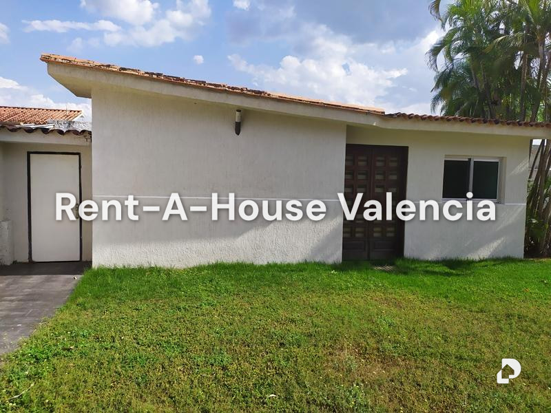 House in Guataparo Country Club, Valencia – 51