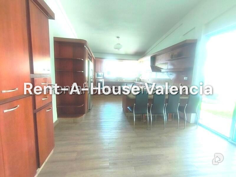 House in Guataparo Country Club, Valencia – 18