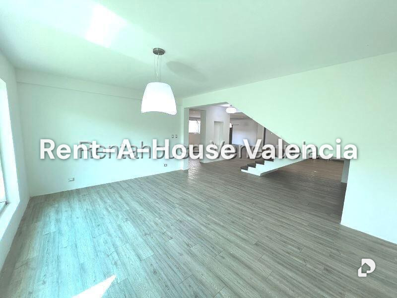 House in Guataparo Country Club, Valencia – 6