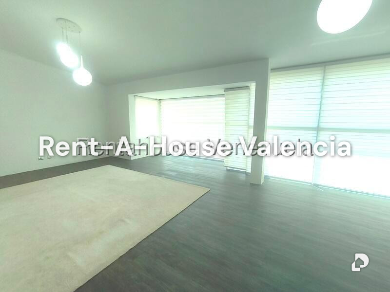 House in Guataparo Country Club, Valencia – 39