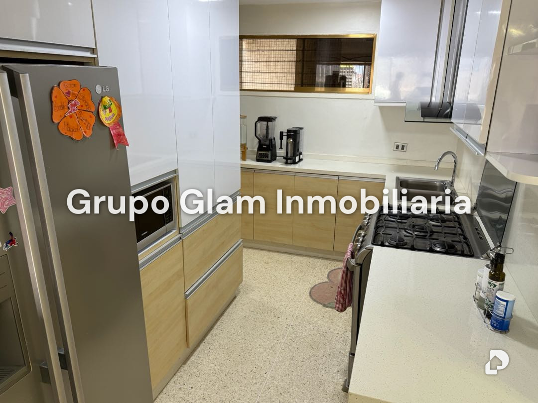 Apartamento en San Bernardino, Caracas – 12