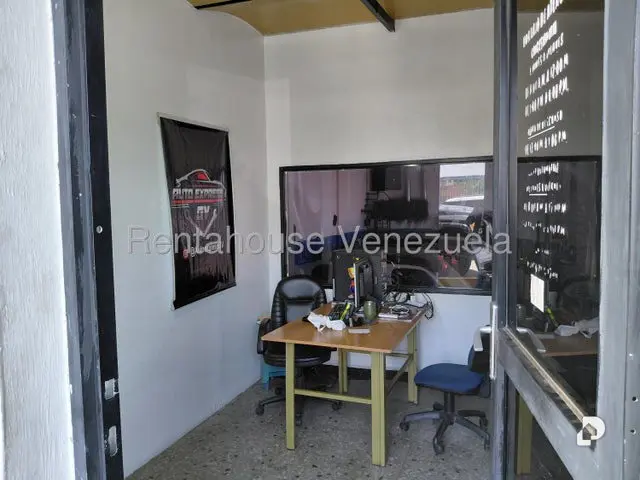 Commercial space in Parroquia Urbana San José, Valencia – 11