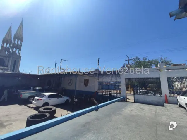 Commercial space in Parroquia Urbana San José, Valencia – 24