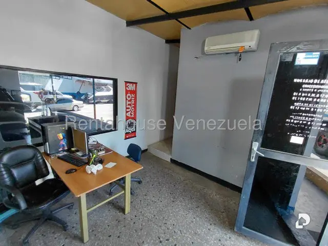 Commercial space in Parroquia Urbana San José, Valencia – 13