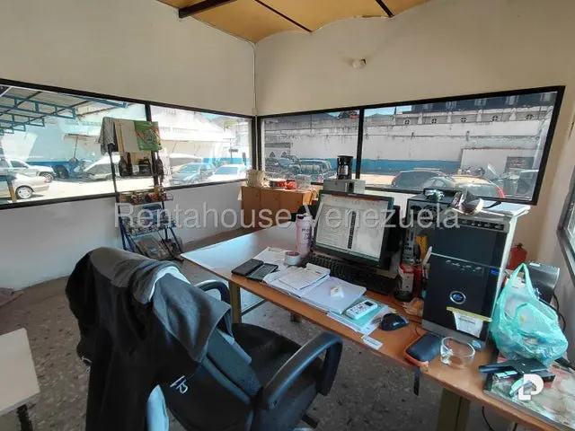 Commercial space in Parroquia Urbana San José, Valencia – 4
