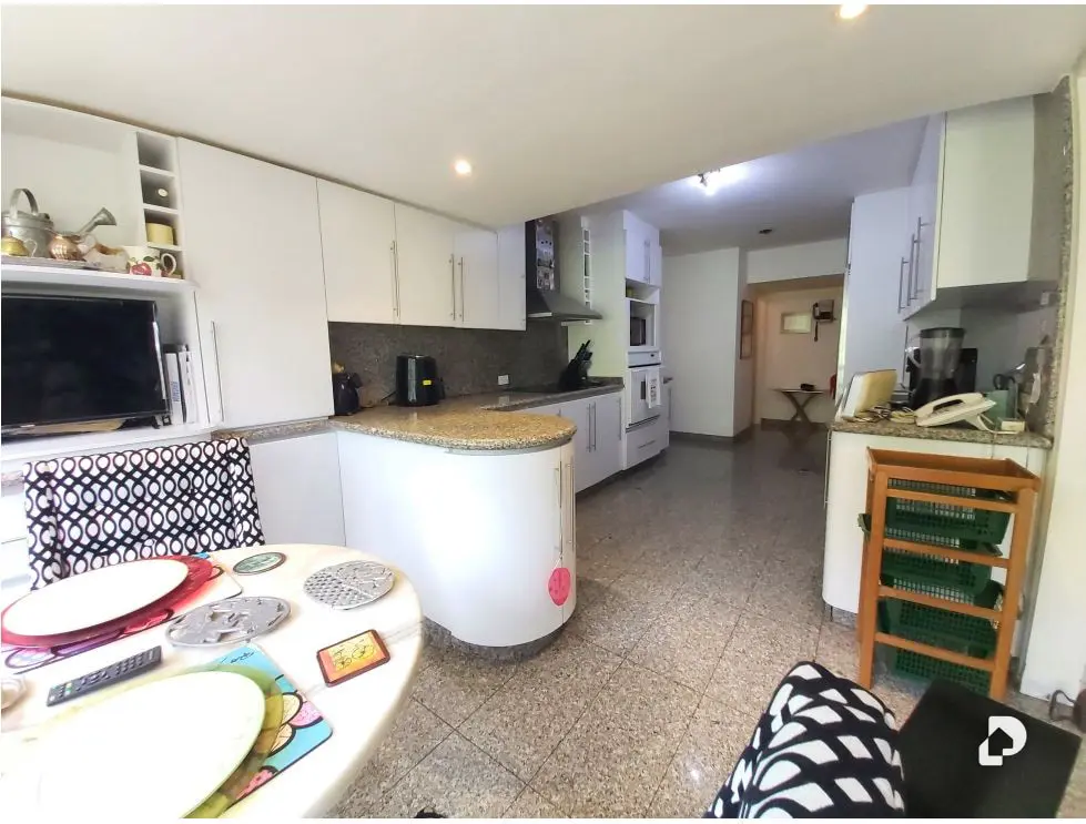 Apartamento en Lomas de La Lagunita, Caracas – 12