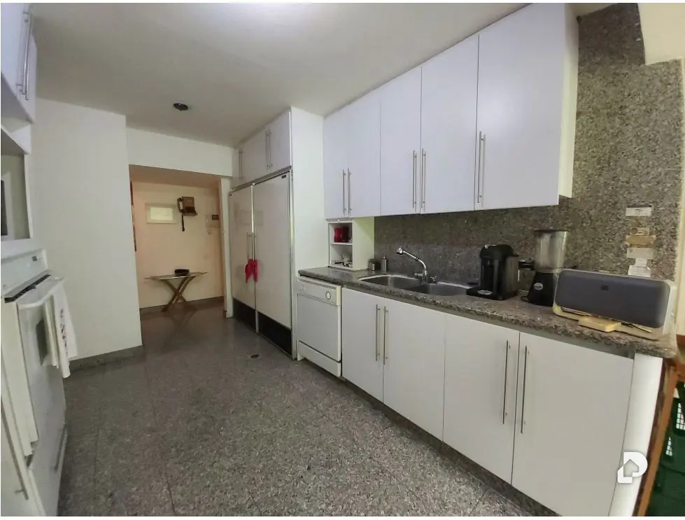 Apartamento en Lomas de La Lagunita, Caracas – 13
