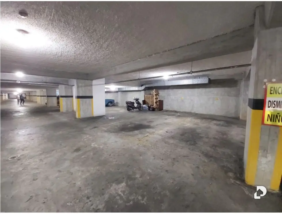 Apartamento en Lomas de La Lagunita, Caracas – 35