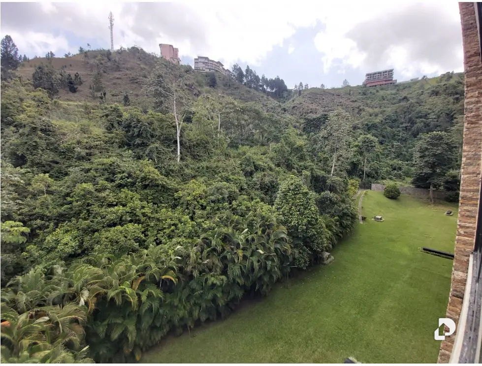 Apartamento en Lomas de La Lagunita, Caracas – 16