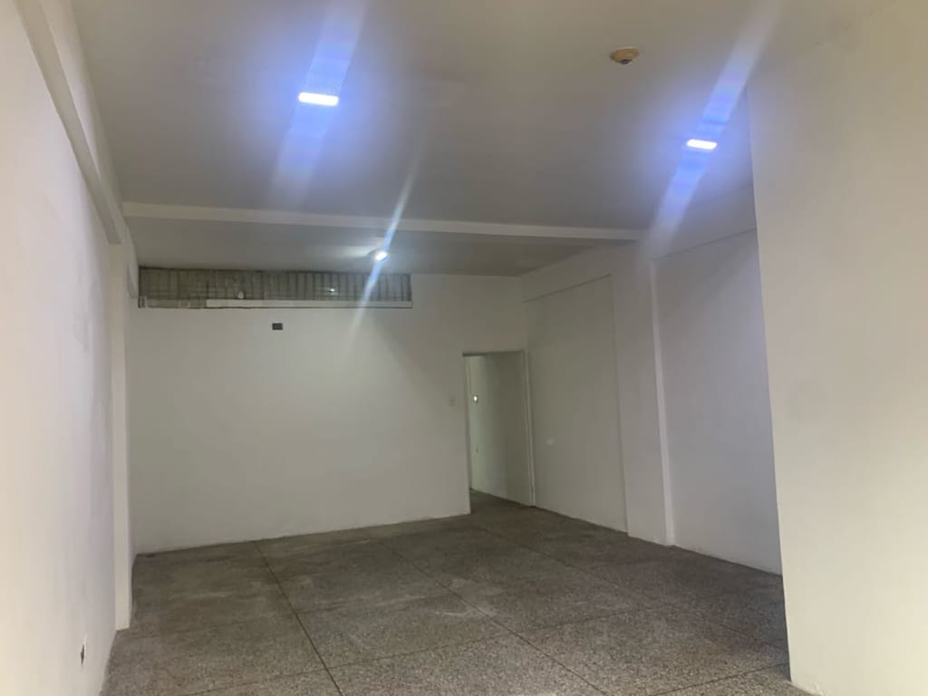Local comercial en Valencia - 1