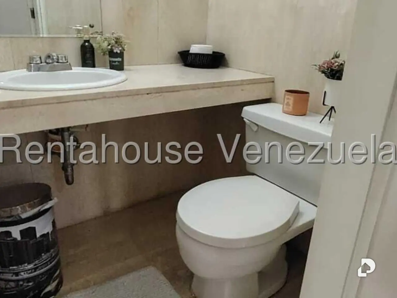 Apartamento en La Florida, Caracas – 18