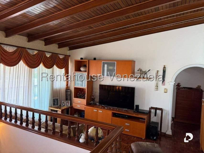Casa en Santa Paula, Caracas – 12
