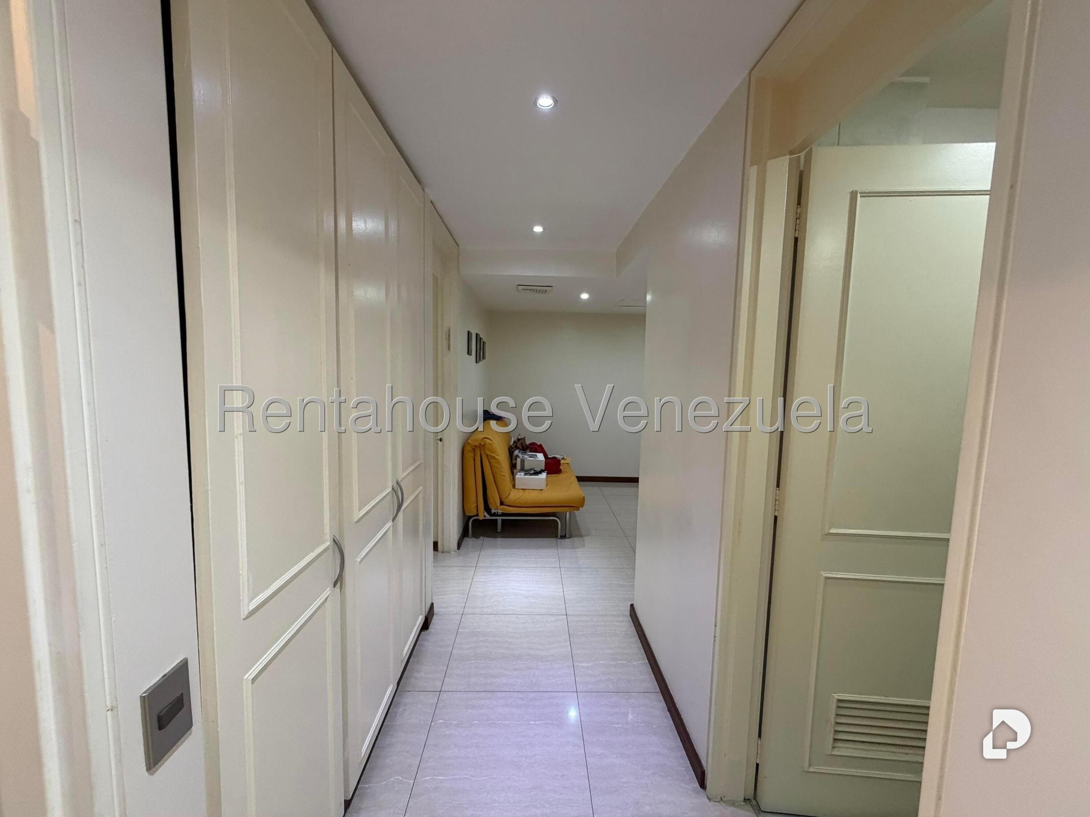 Apartamento en La Florida, Caracas – 10
