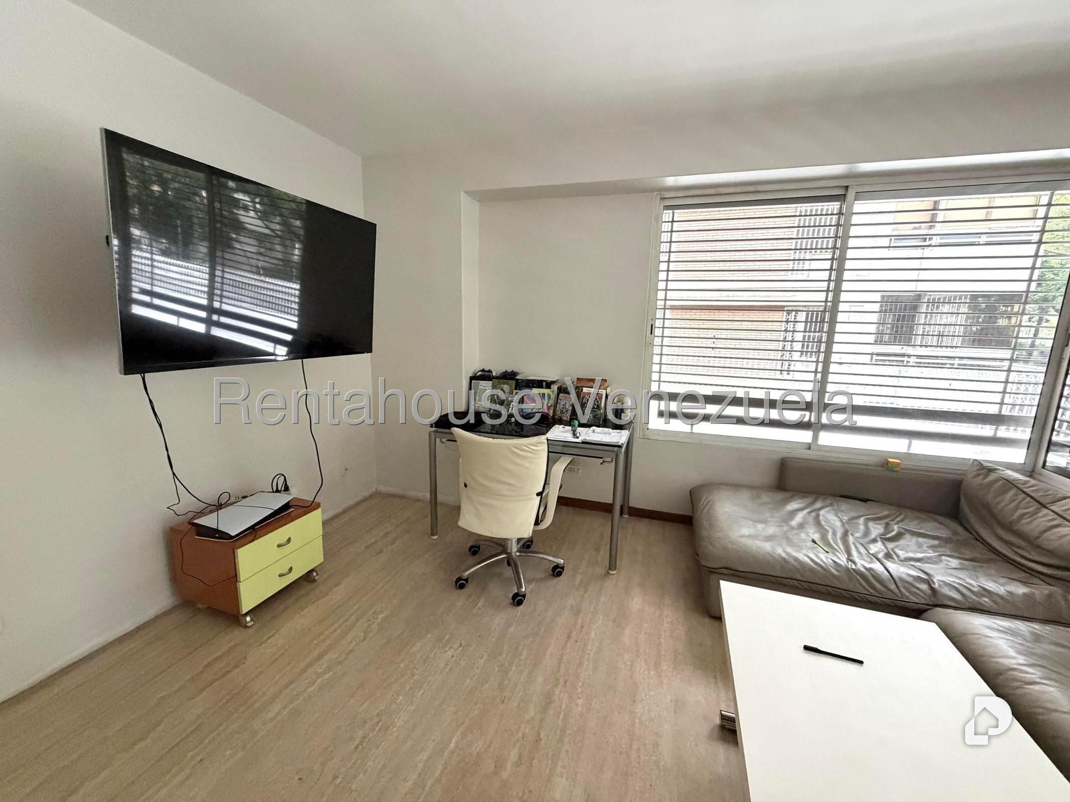Apartamento en La Florida, Caracas – 12