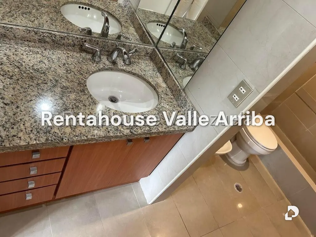 Apartamento en Chuao, Caracas – 11