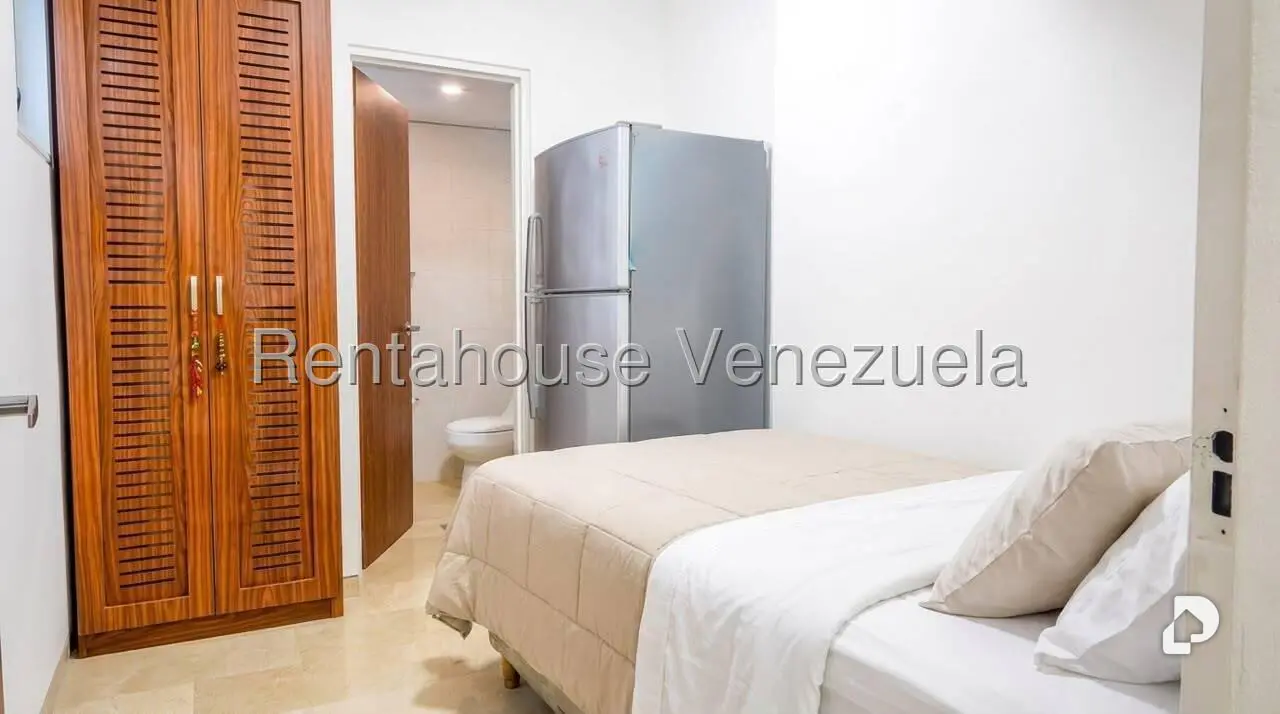 Apartamento en Las Mesetas de Santa Rosa de Lima, Caracas – 29