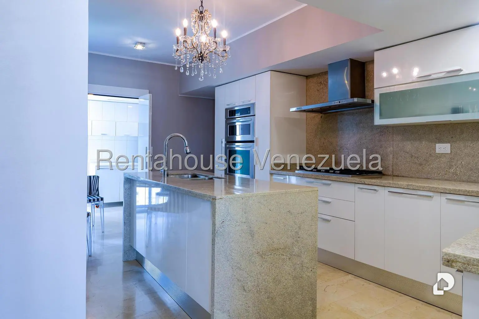 Apartamento en Las Mesetas de Santa Rosa de Lima, Caracas – 18