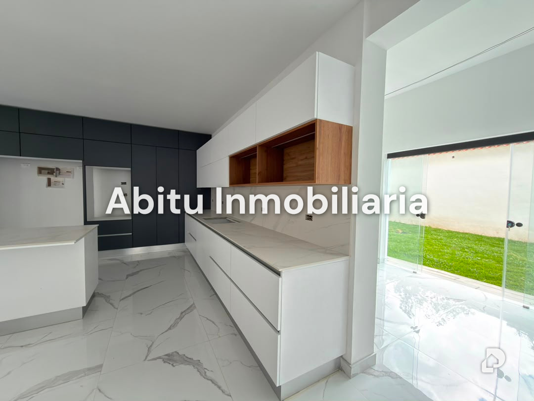 Casa en Country Club, Caracas – 9