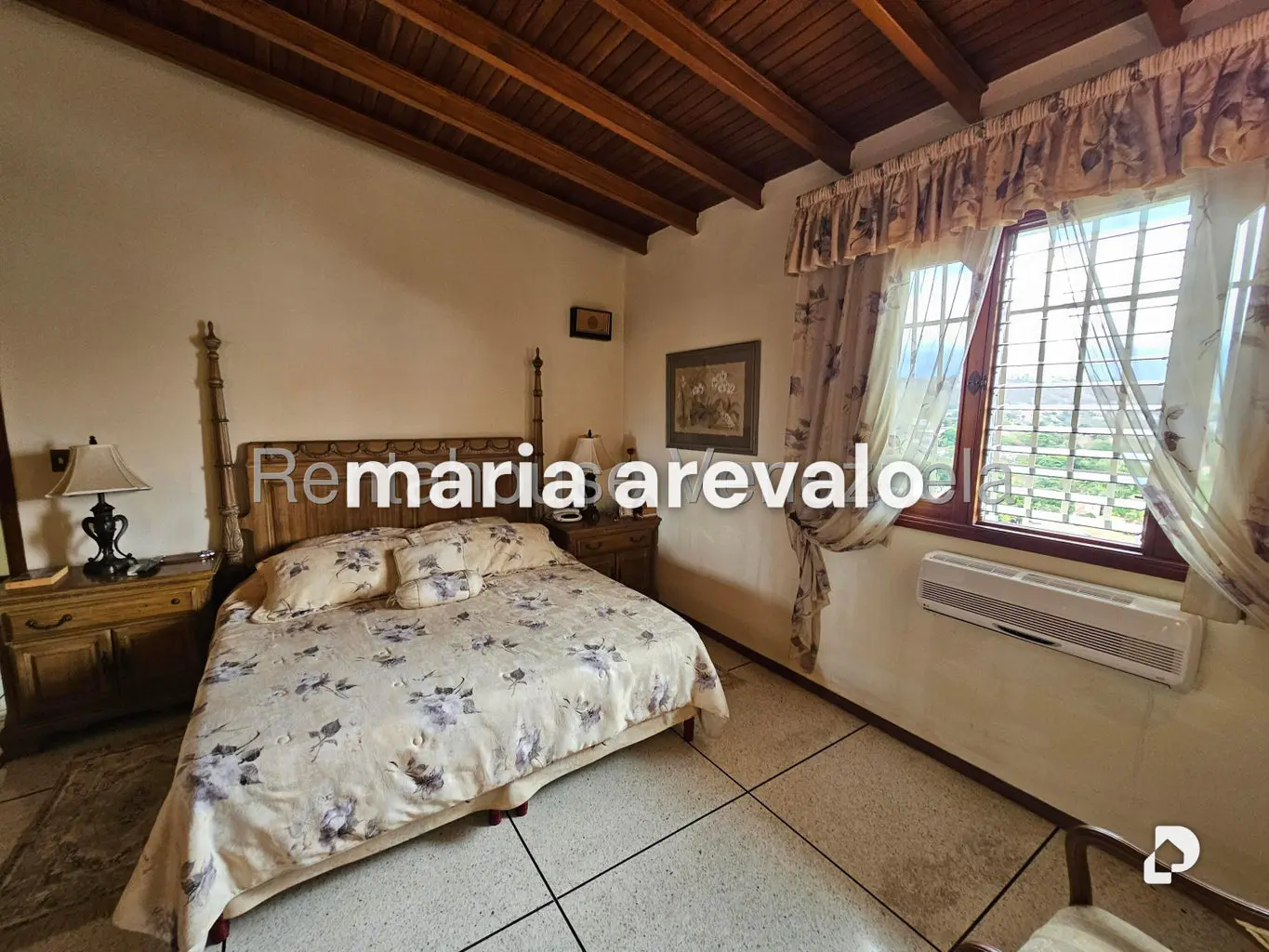 House in Prados del Este, Caracas – 22
