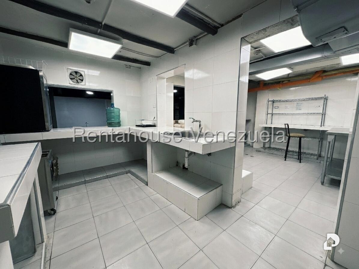 Local comercial en El Hatillo, Caracas – 25