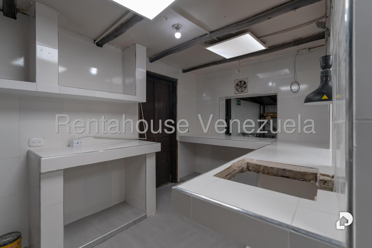 Local comercial en El Hatillo, Caracas – 22
