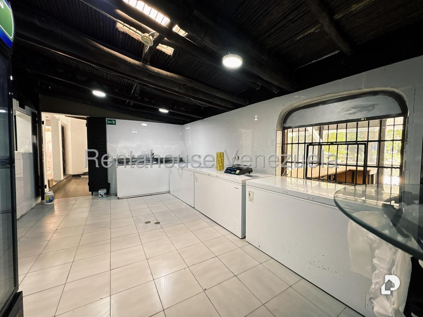Local comercial en El Hatillo, Caracas – 27