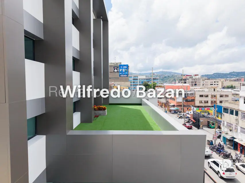 Edificio en Boleíta, Caracas – 18