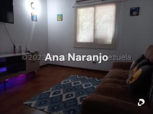 House in Lomas de Prados del Este, Caracas – 9