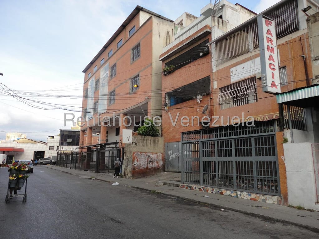 Casa en Catia, Caracas - 1