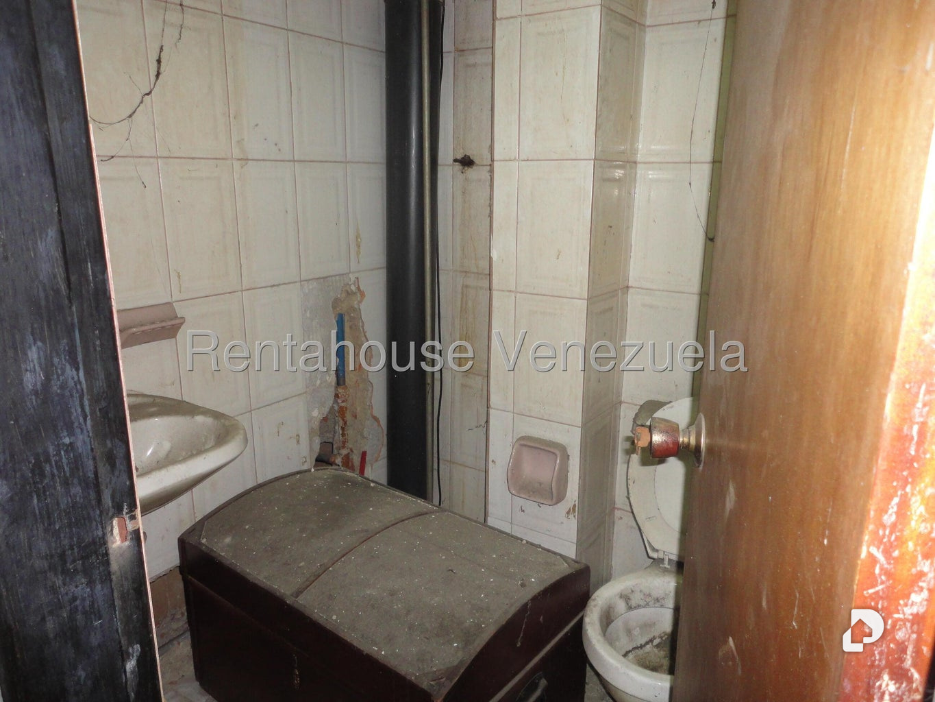 Casa en Catia, Caracas – 27