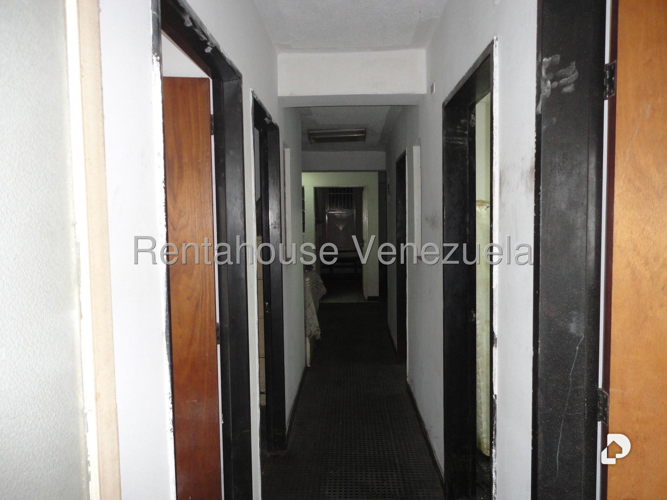Casa en Catia, Caracas – 25