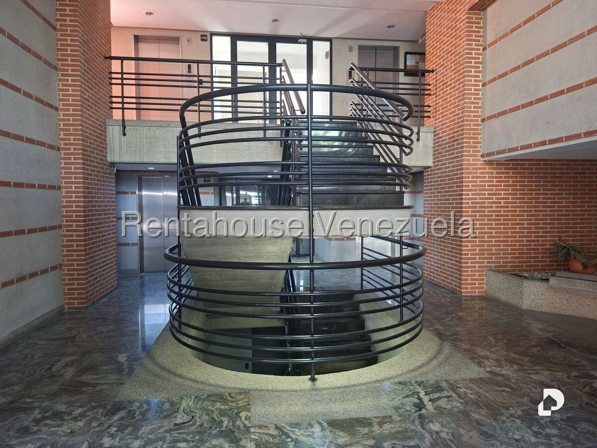 Apartamento en El Rosal, Caracas – 2