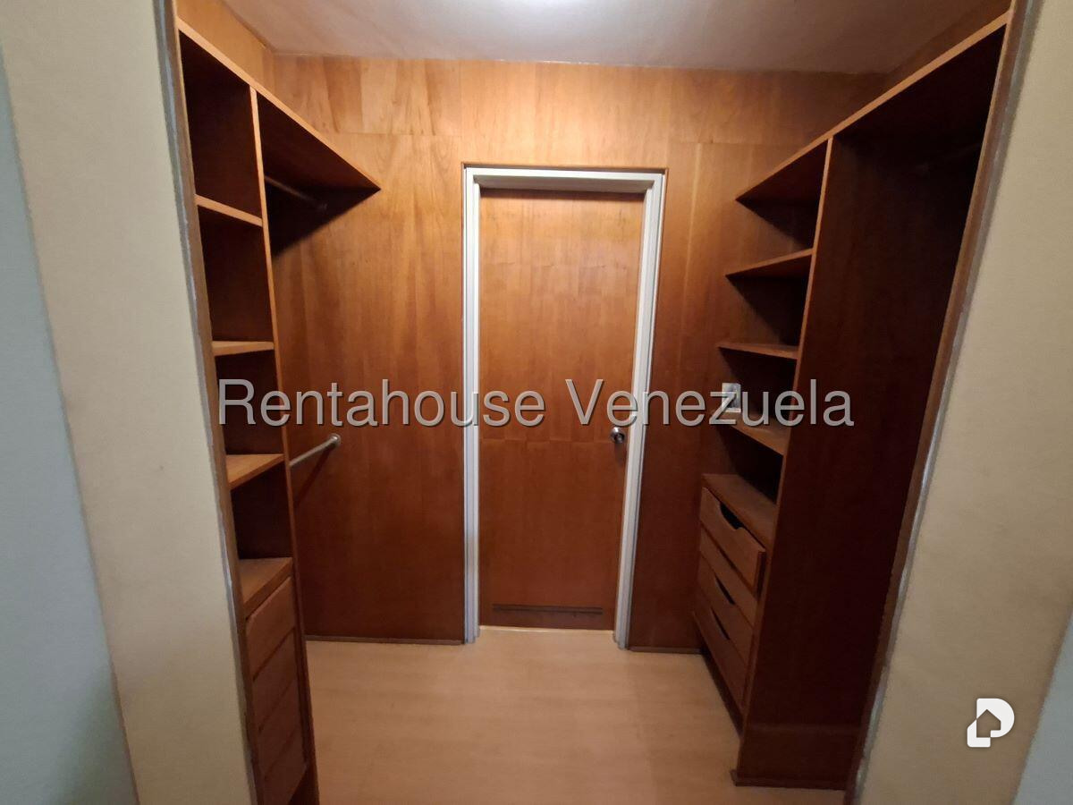 Apartamento en El Rosal, Caracas – 14