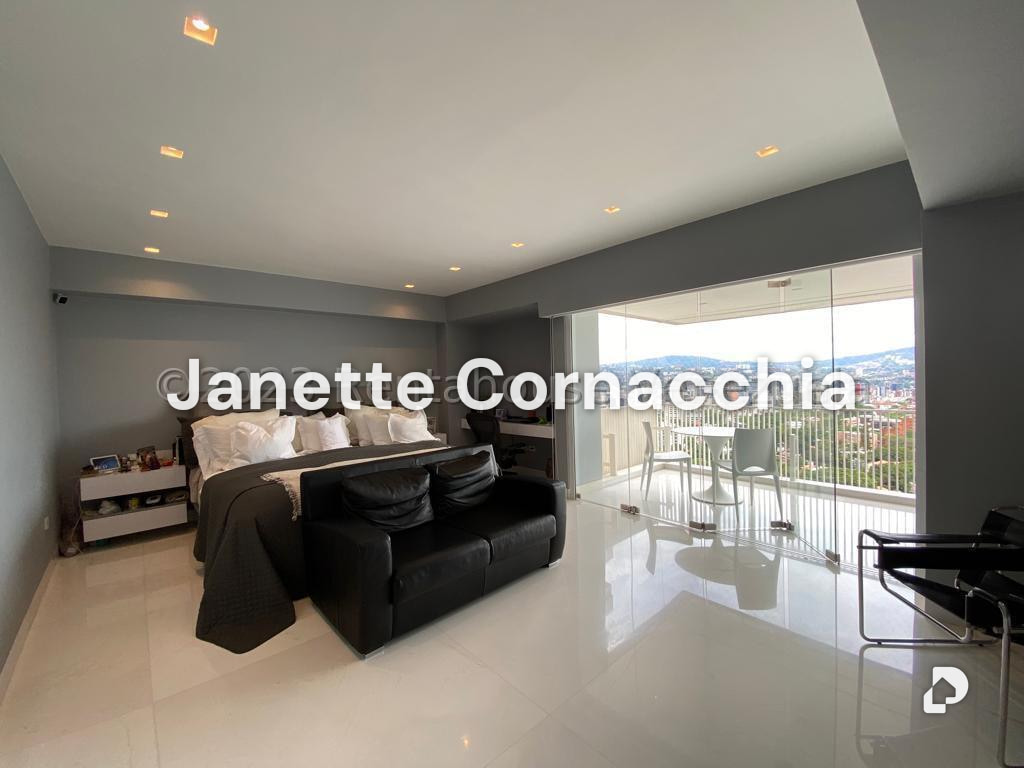 Apartamento en Altamira, Caracas – 18