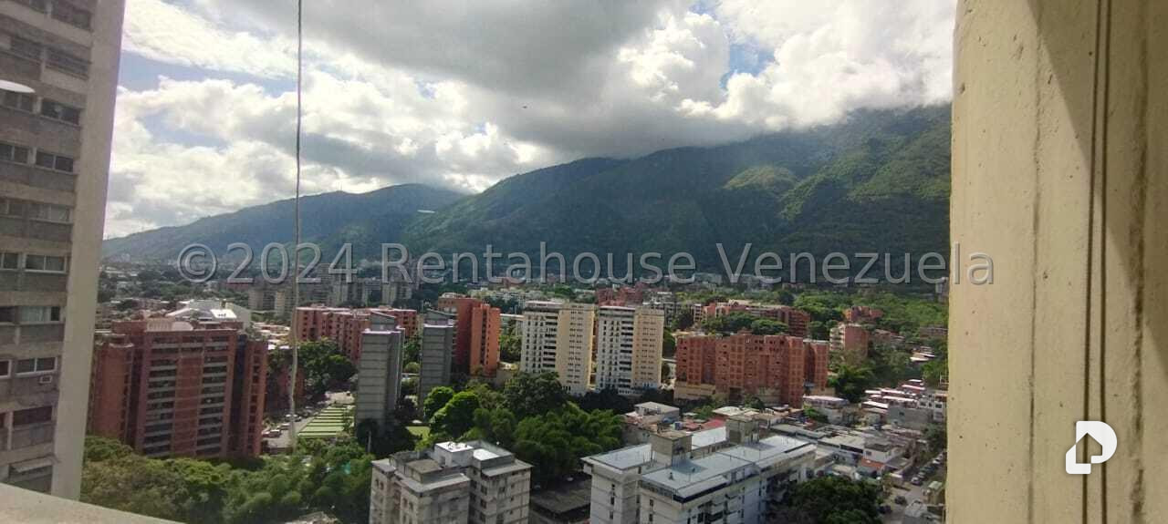 Oficina en Los Dos Caminos, Caracas – 22