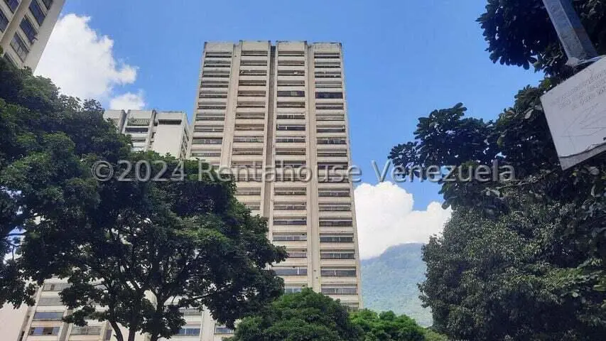 Office in Los Dos Caminos, Caracas - 1