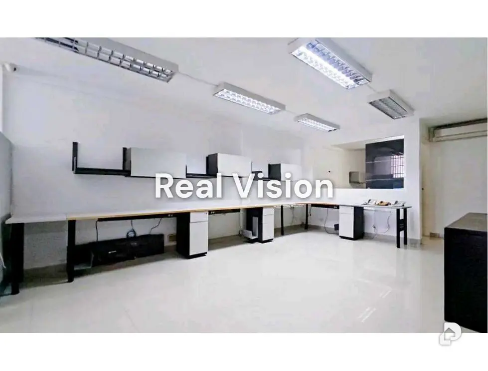 Local comercial en La Trinidad, Caracas – 3