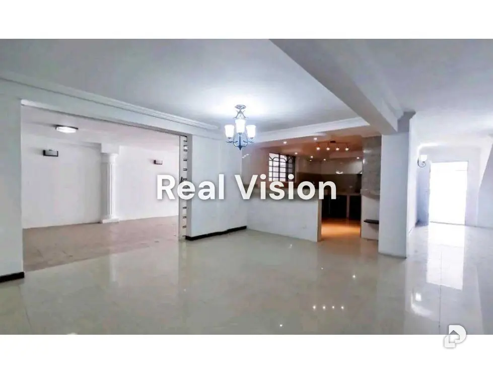 Local comercial en La Trinidad, Caracas – 2
